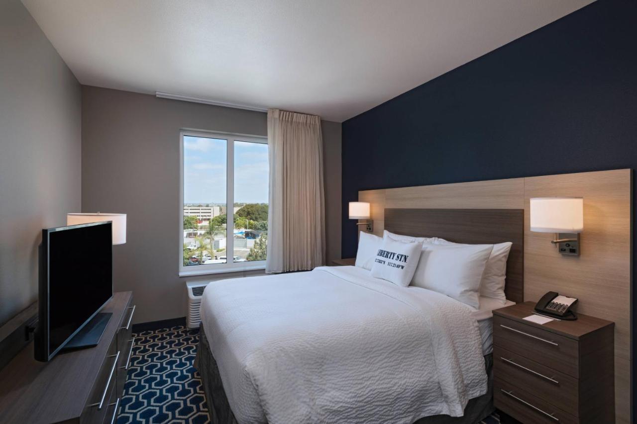 Towneplace Suites By Marriott San Diego Airport/Liberty Station Bagian luar foto