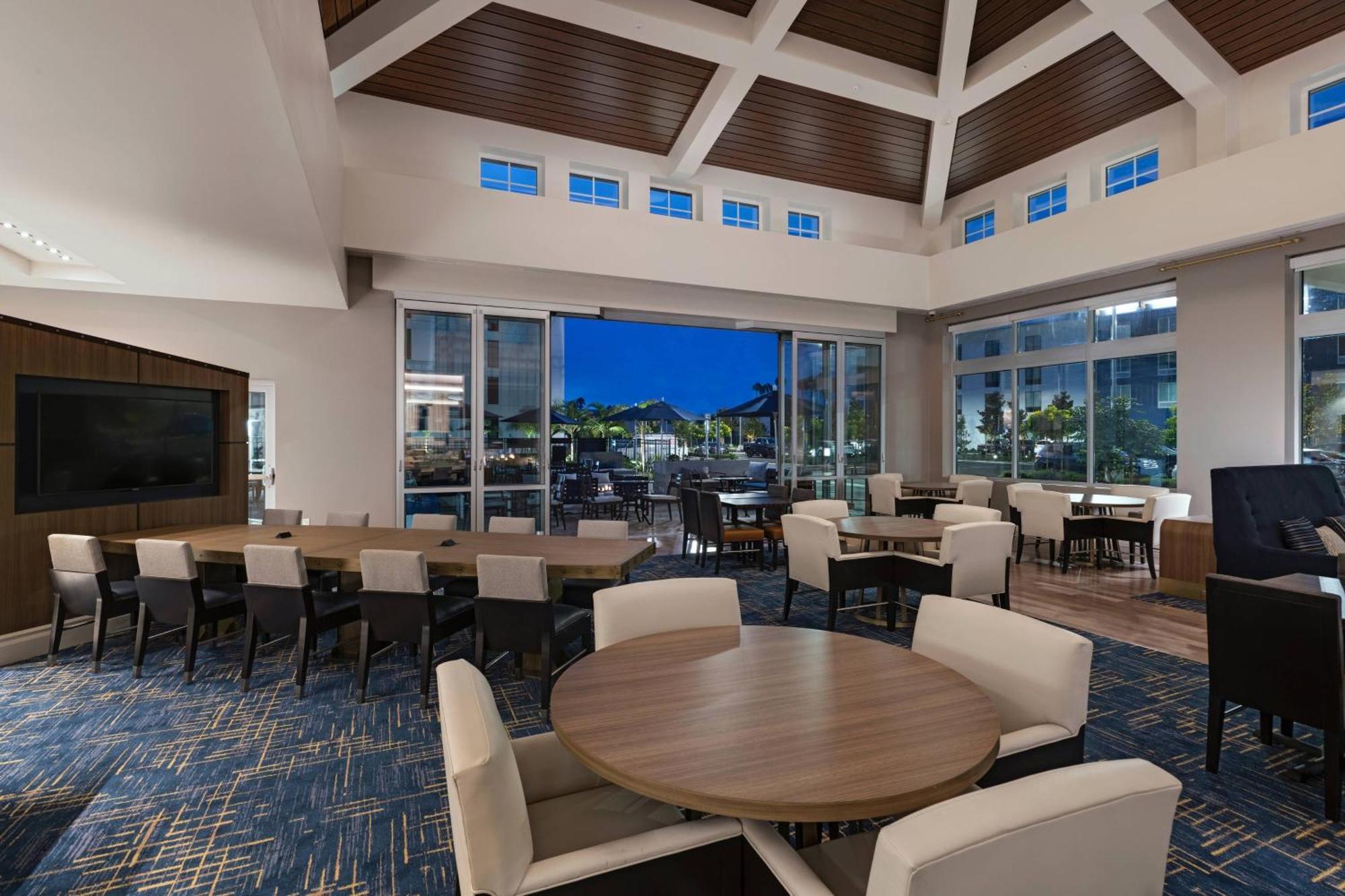 Towneplace Suites By Marriott San Diego Airport/Liberty Station Bagian luar foto